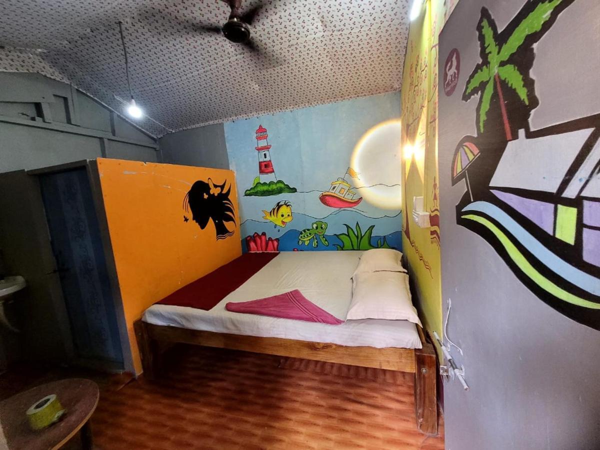 Om D S Cafe 51 & Beach Stay 戈卡尔纳 外观 照片