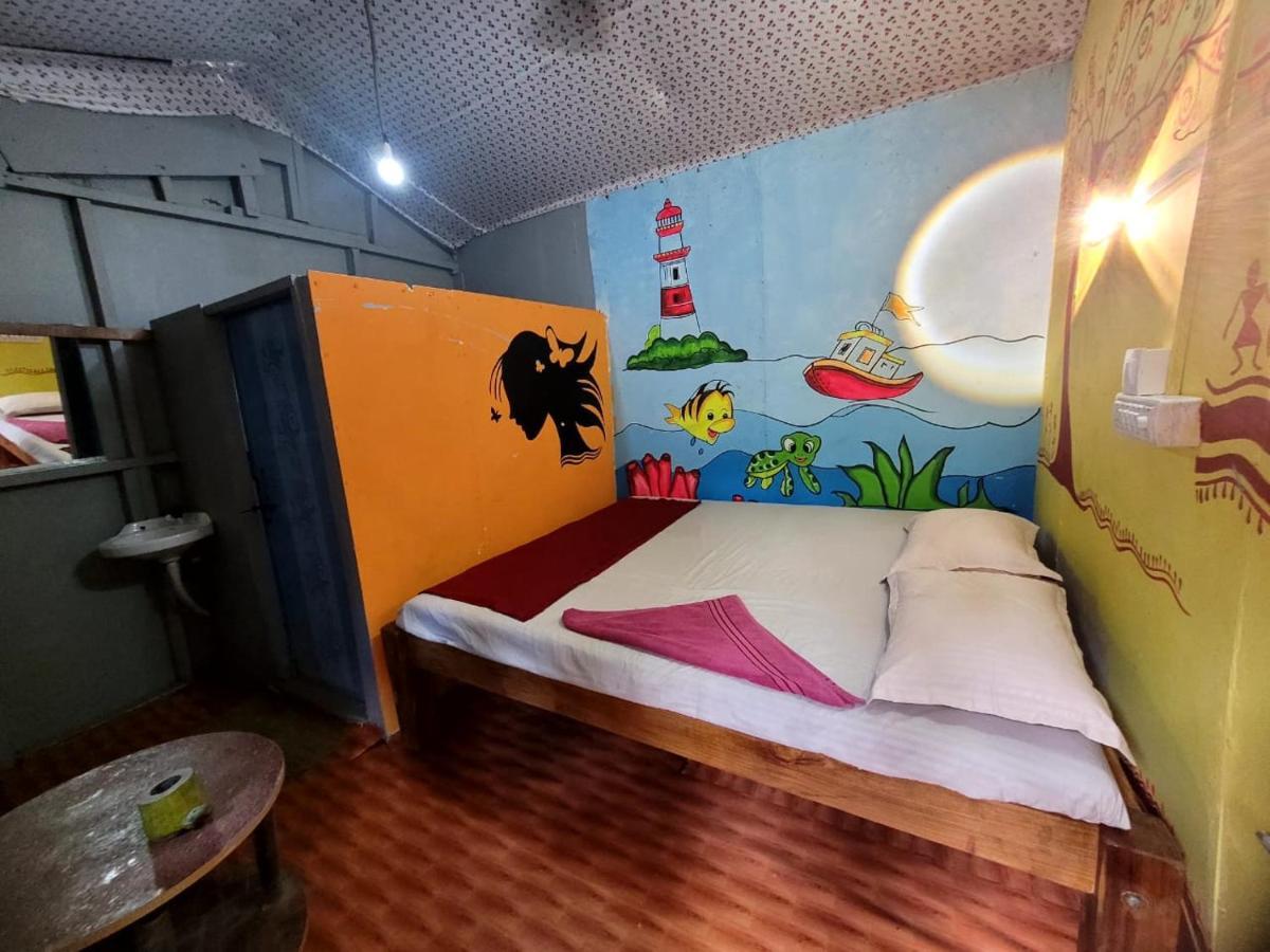 Om D S Cafe 51 & Beach Stay 戈卡尔纳 外观 照片