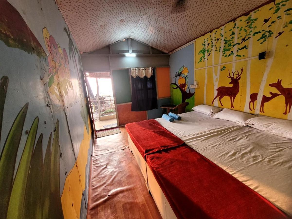 Om D S Cafe 51 & Beach Stay 戈卡尔纳 外观 照片